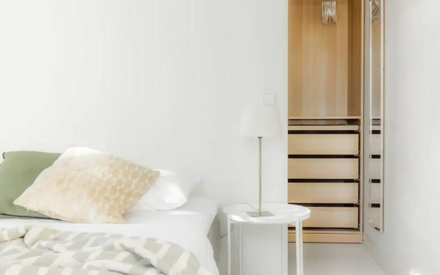Airy and Bright one-Bedroom apt