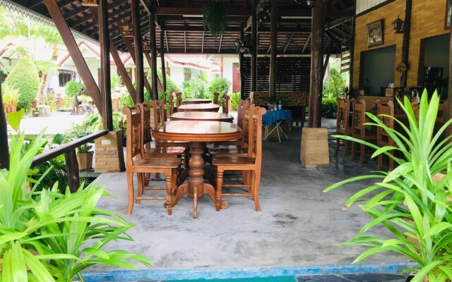 Lipe Garden Beach Resort