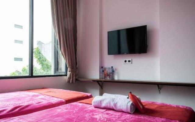 RedDoorz Plus Near ICE BSD Minerva