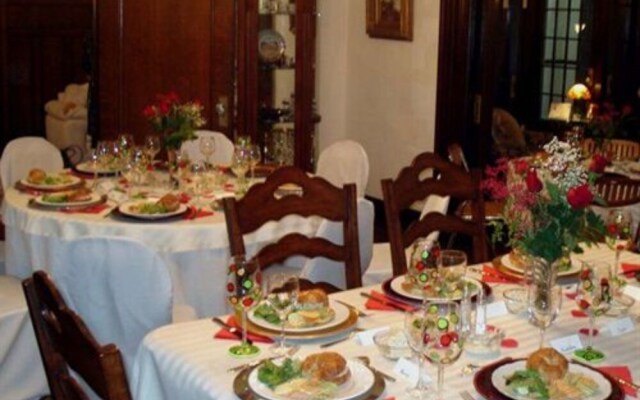 Simply Divine Bed & Breakfast