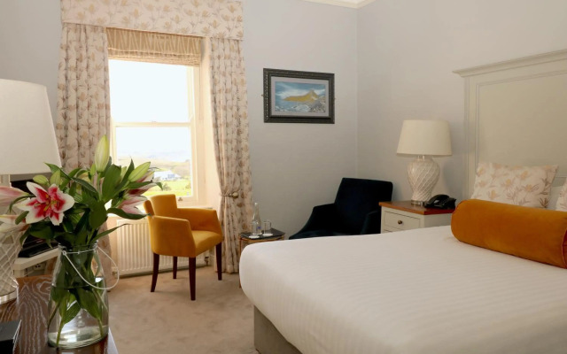 Causeway Hotel