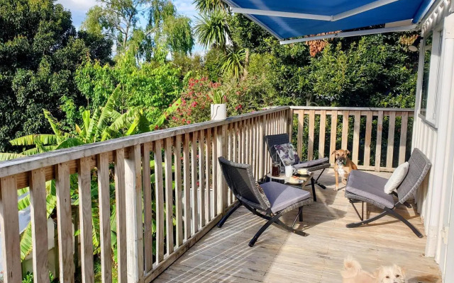 Unique Estuary & Bird Apartment in Te Haumi Paihia