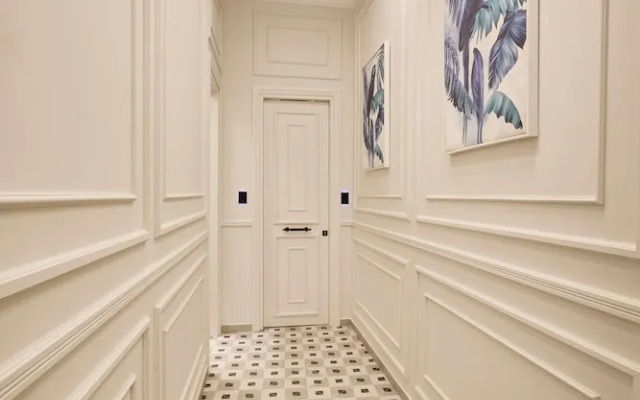 Ermou 99 Intelligent Private Suites