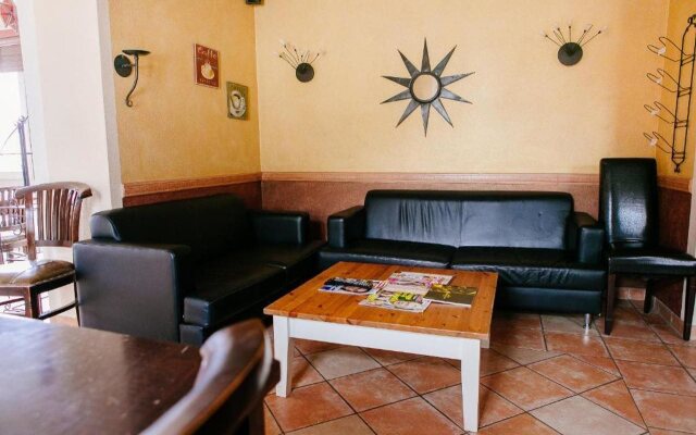 Landhotel Airport Inn