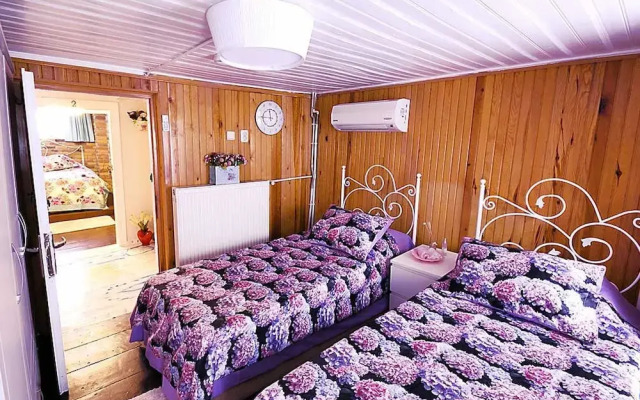 Kiraz Cicegi Hotel