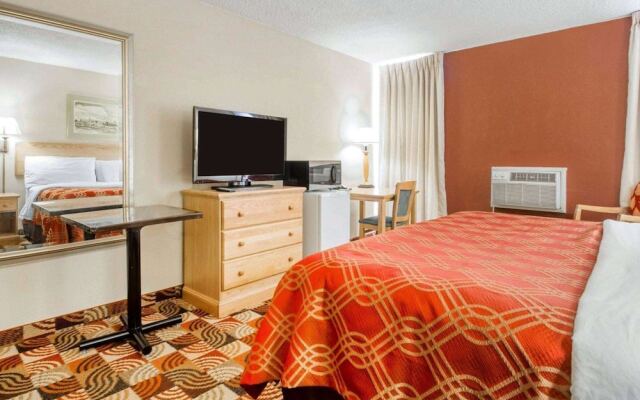 Howard Johnson-Sheboygan