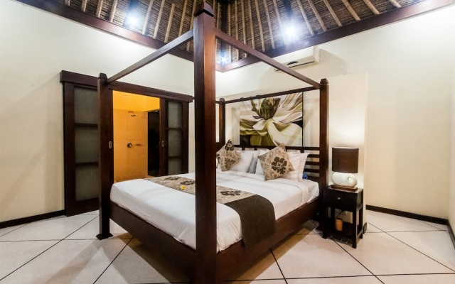 Villa Gading – Guest Rooms – Kuta