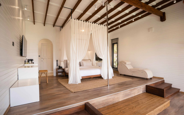 Lov Faralya (+16 Adults Only)