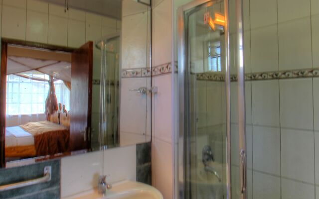 Naivasha Kongoni Lodge - Lakefront Getaway