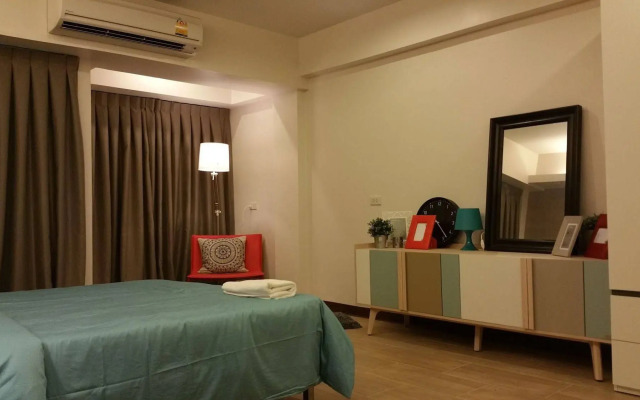 Woodroof Residence Rangsit