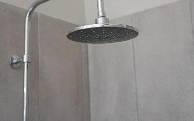 Este Luxury Apartments