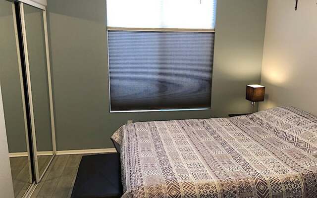 Uptown Simplicity - 3 Bedroom by Casago