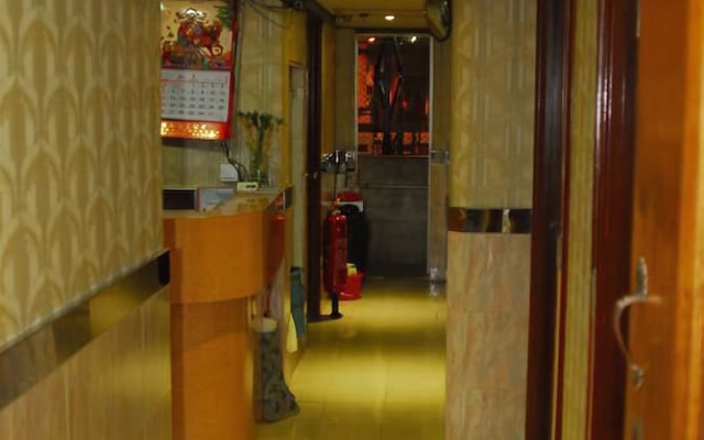 Royal Capital Hotel