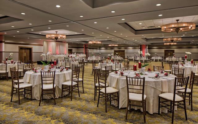 DoubleTree by Hilton Libertyville - Mundelein