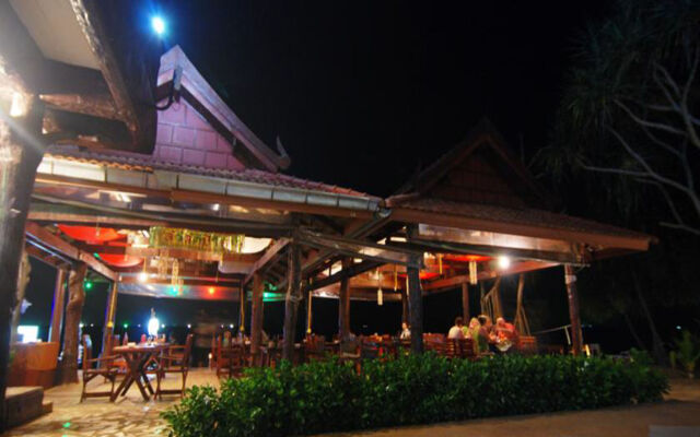 Lanta Nature Beach Resort