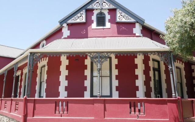 Ruby Rose Country House