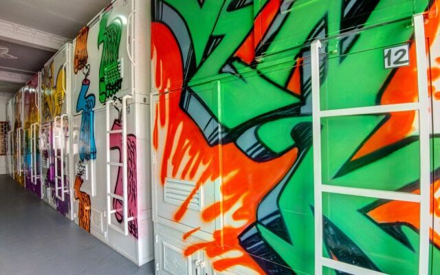 Eighty8 Backpackers - Hostel