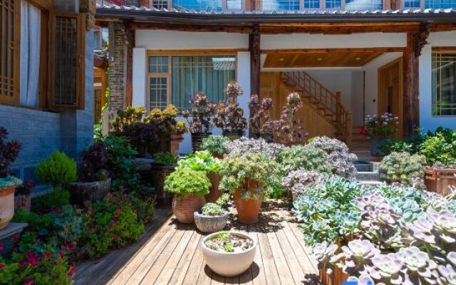 Huazizai Garden Inn