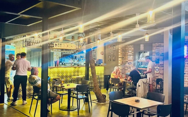 Blue Lagoon Apart Hotel