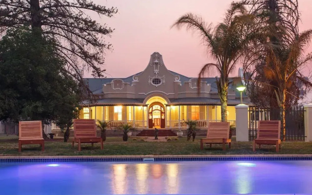 Bakenskraal Ostrich Palace