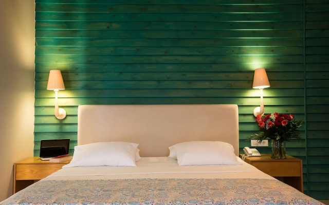Elia Agia Marina Hotel