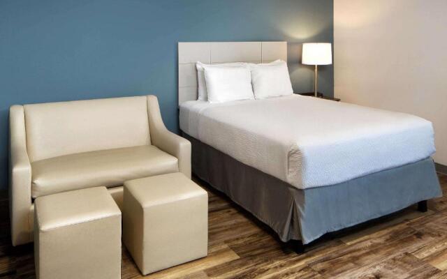 WoodSpring Suites Signature Houston IAH Airport
