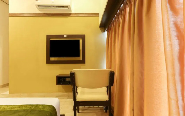 Treebo Trend Hotel Seven