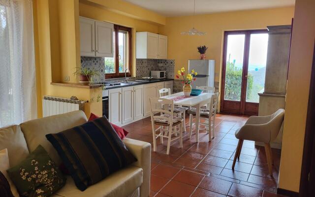 Belvilla by OYO Farmhouse With Garden