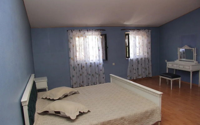 Rafael Hostel