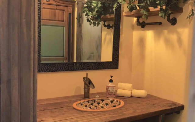 Oranch House, Studio & Wilderness