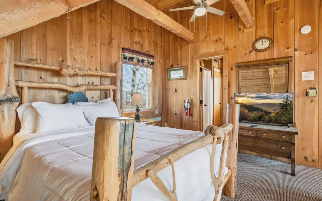 Somewhere In Time 2 Bedroom Cabin