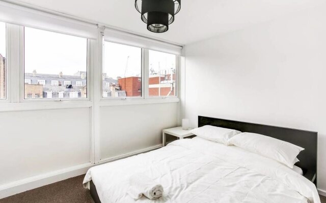 4 Bedroom Central London Flat With Balcony - 5 Mins to Oxford Street