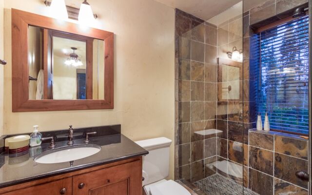 Stonegate Chalet - 4 Br Home