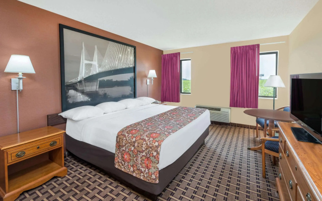 Super 8 by Wyndham Charleston/Sikeston East MO