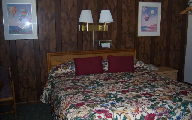 Shasta Dam Motel