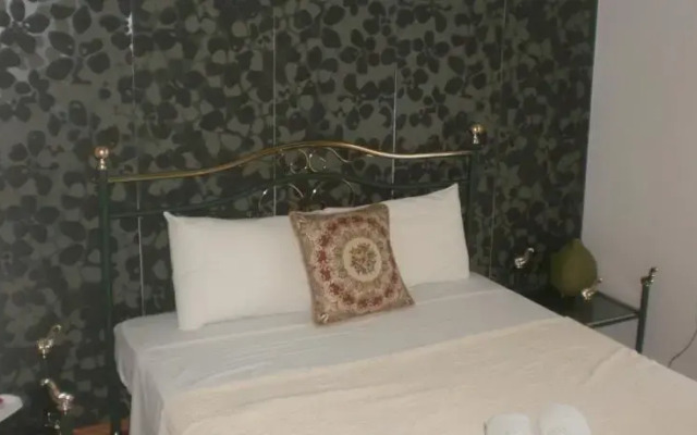 Artemis Hotel