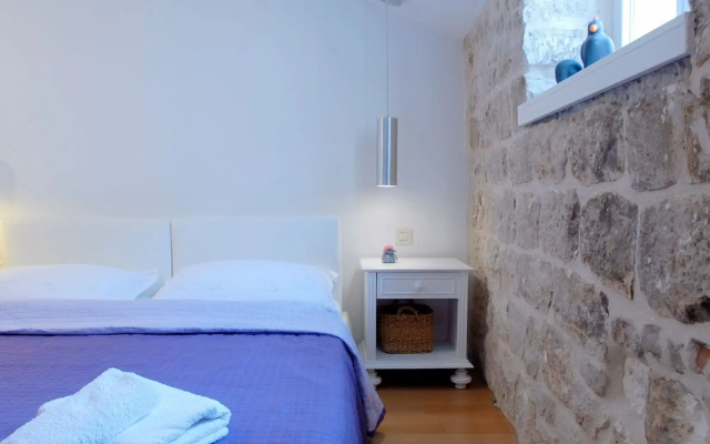 Dolce Vita Stone House Hvar