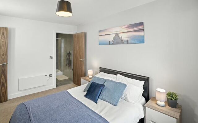 Inviting 2-bed Apartment in Manchester