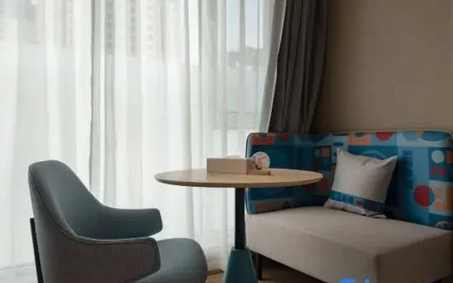 Home Inn (Zoucheng Pingyang West Road Xiangyun Square Branch)