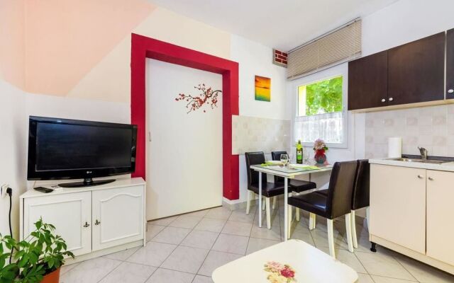 Apartment With One Room In Zadar, With Enclosed Garden And Wifi