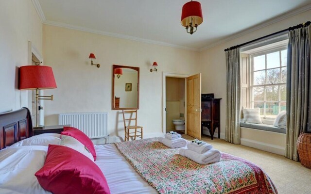 Charming Holiday Home in Blakeney With Garden