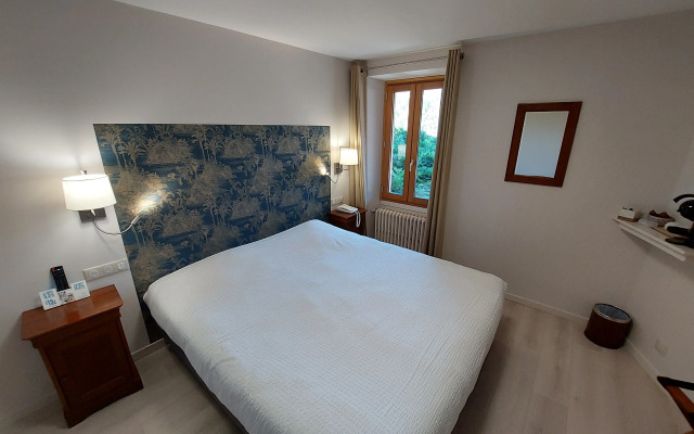 Logis Hotel Restaurant Du Pont