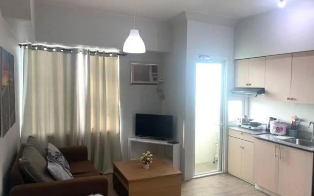 Lovely 1 Bedroom Condo with Balcony