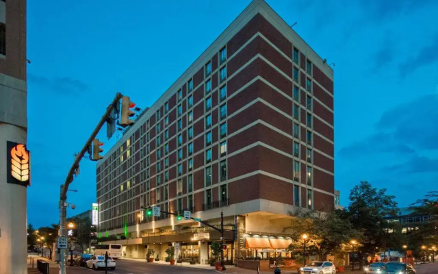 Holiday Inn Lancaster by IHG