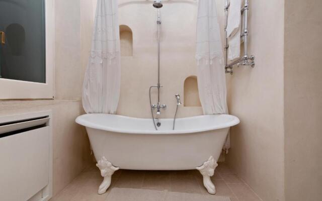 Maison Premiere Luxury Apartment