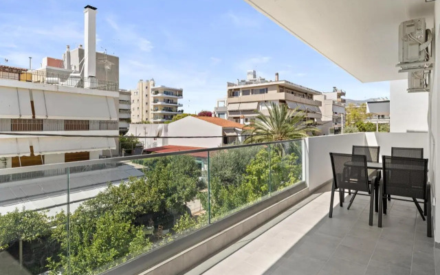 BillyMare central Glyfada apartment