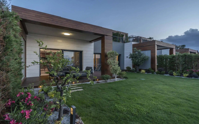 Red Rock Hotel & Suites by Selvese