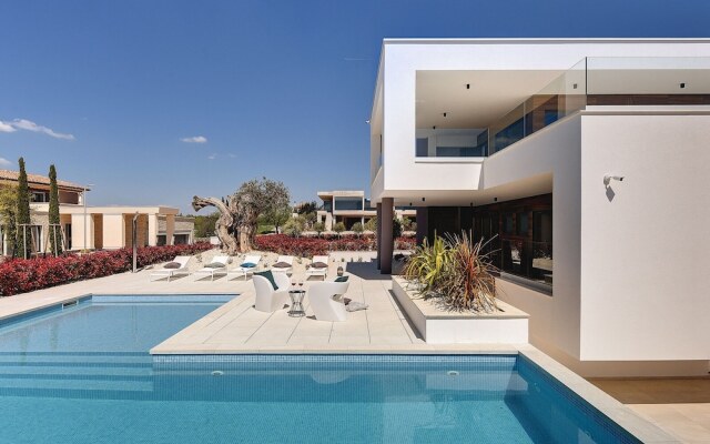 Villa in Vodnjan With Swimming Pool