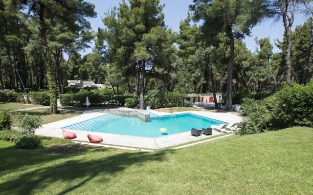 Villa Iris in Sani by JJ Hospitality