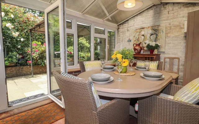 Woodend Annexe